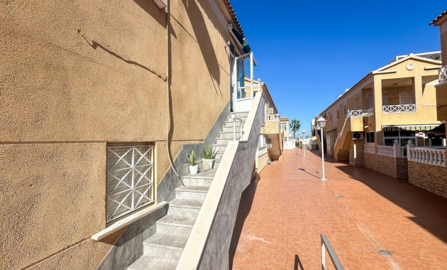 Herverkoop - Bungalow -
Torrevieja - Centro