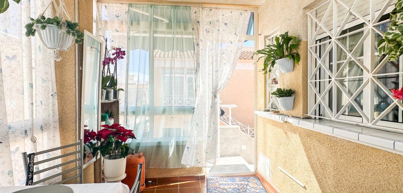 Herverkoop - Bungalow -
Torrevieja - Centro