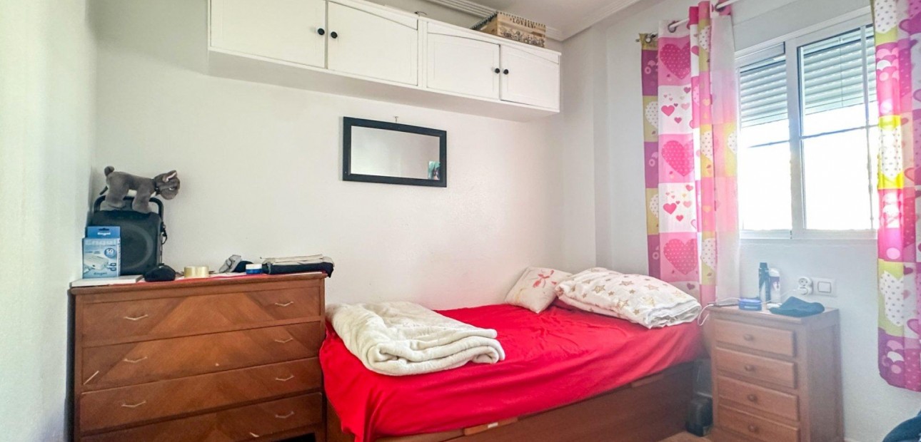 Herverkoop - Bungalow -
Torrevieja - Centro