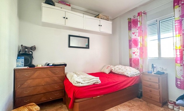 Herverkoop - Bungalow -
Torrevieja - Centro