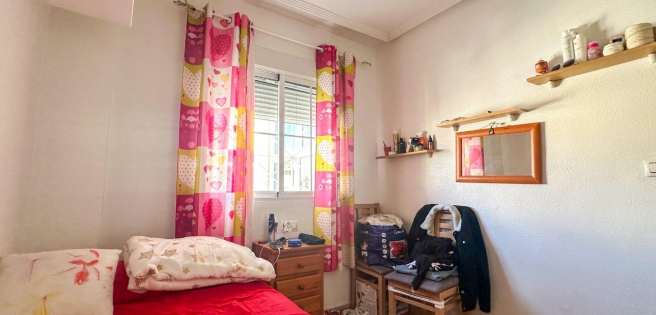 Herverkoop - Bungalow -
Torrevieja - Centro