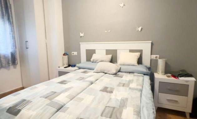 Herverkoop - Bungalow -
Torrevieja - Centro