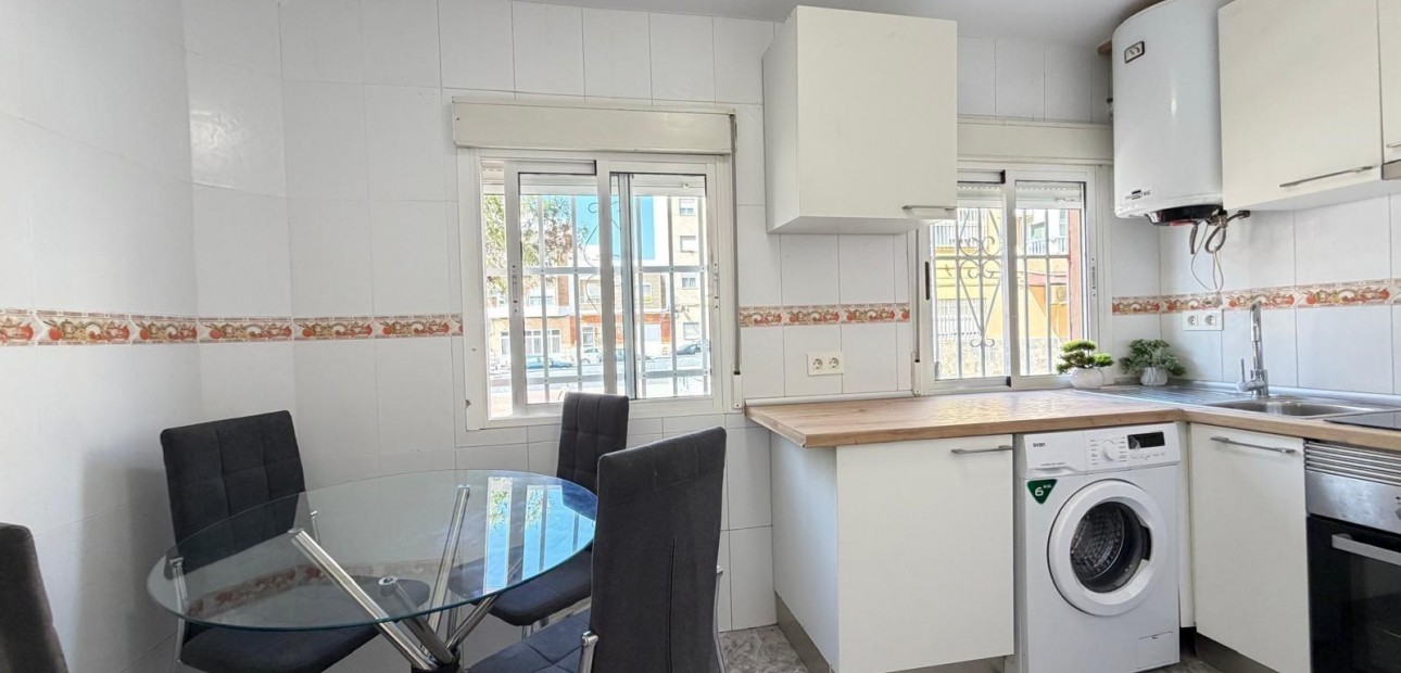 Herverkoop - Appartement / flat -
Torrevieja - Centro