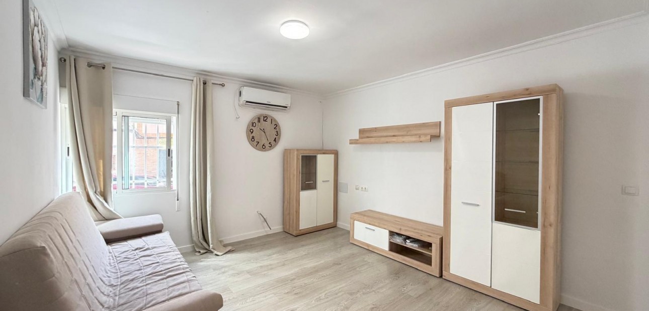 Herverkoop - Appartement / flat -
Torrevieja - Centro