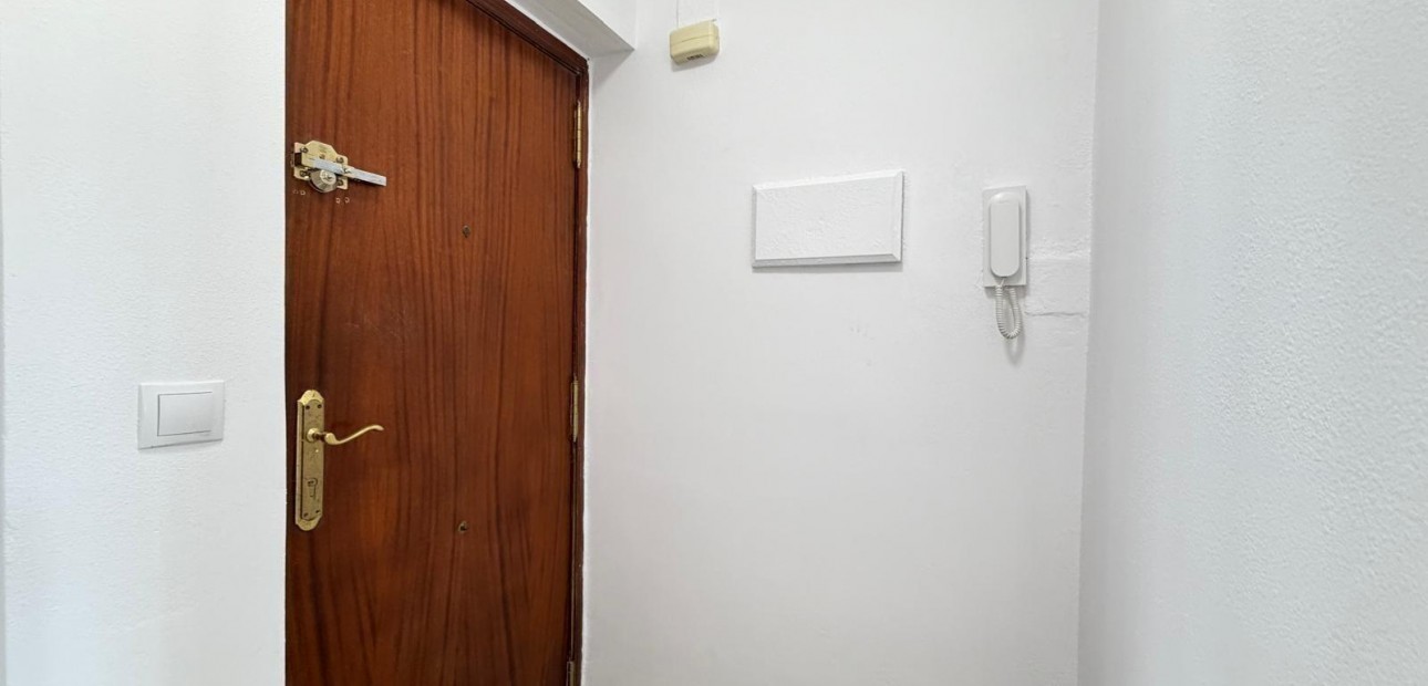 Herverkoop - Appartement / flat -
Torrevieja - Centro