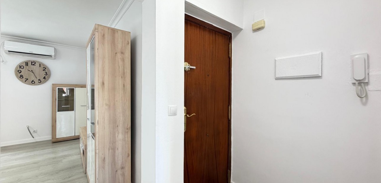 Herverkoop - Appartement / flat -
Torrevieja - Centro