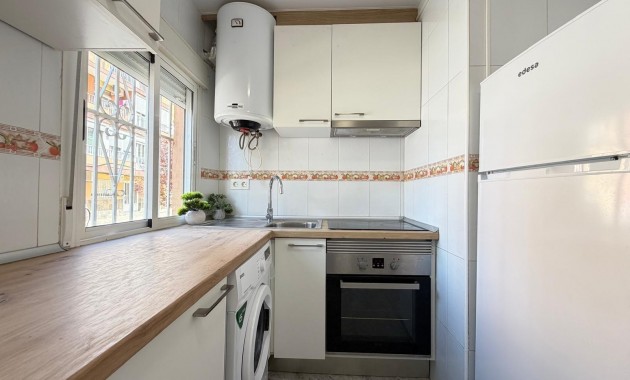 Herverkoop - Appartement / flat -
Torrevieja - Centro