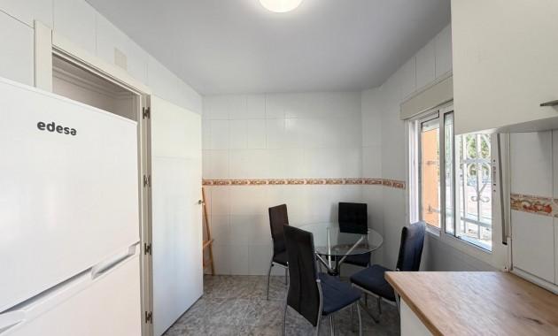 Herverkoop - Appartement / flat -
Torrevieja - Centro