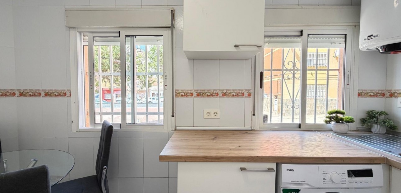 Herverkoop - Appartement / flat -
Torrevieja - Centro