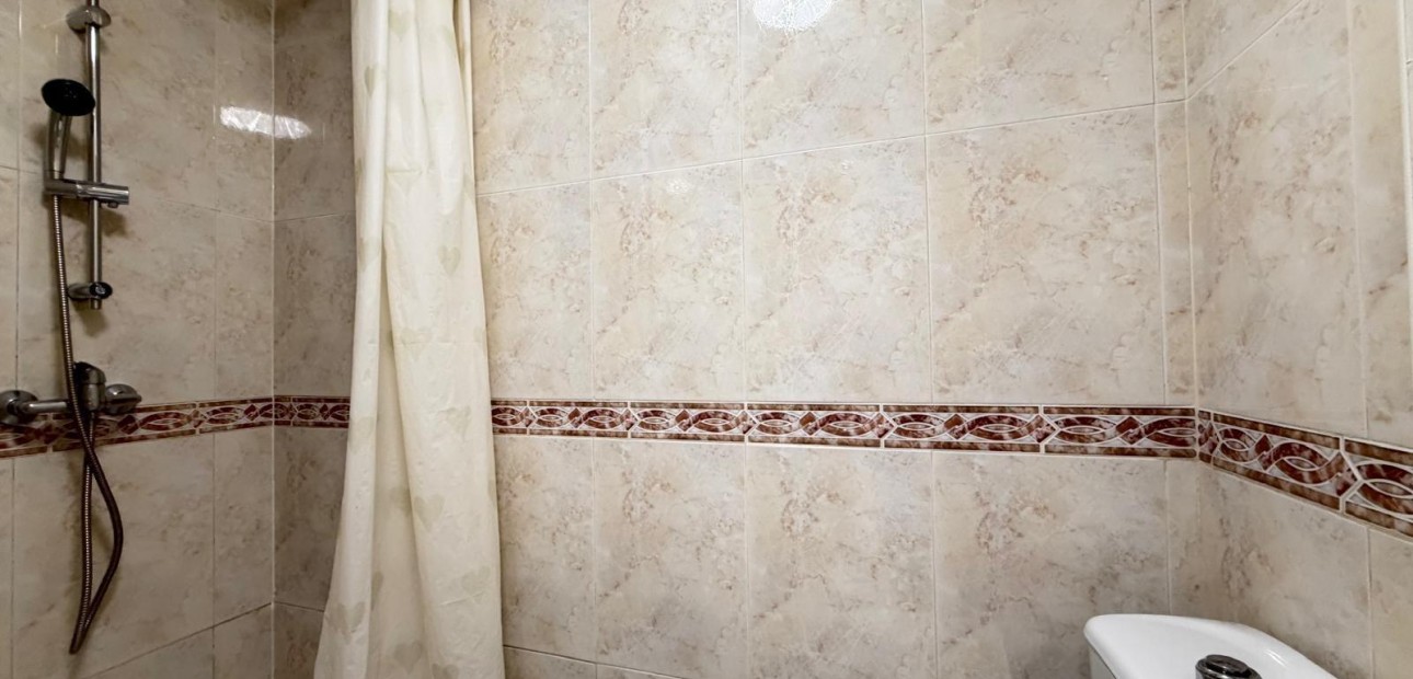 Herverkoop - Appartement / flat -
Torrevieja - Centro