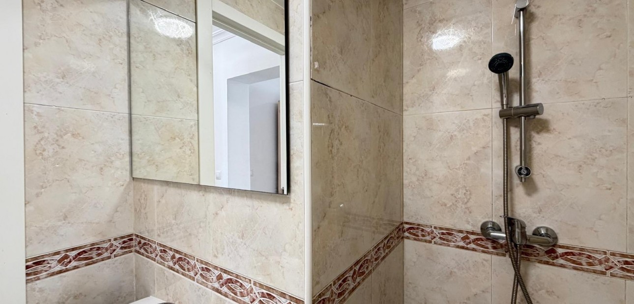 Herverkoop - Appartement / flat -
Torrevieja - Centro