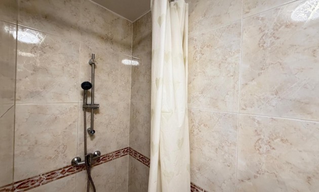 Herverkoop - Appartement / flat -
Torrevieja - Centro