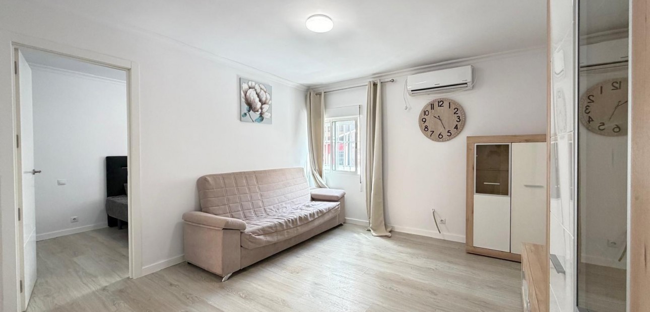 Herverkoop - Appartement / flat -
Torrevieja - Centro