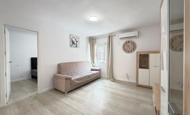 Herverkoop - Appartement / flat -
Torrevieja - Centro