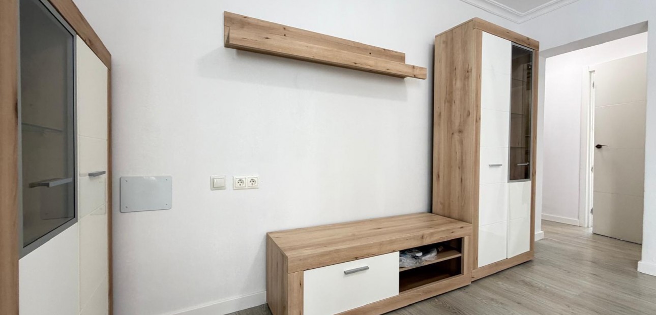 Herverkoop - Appartement / flat -
Torrevieja - Centro