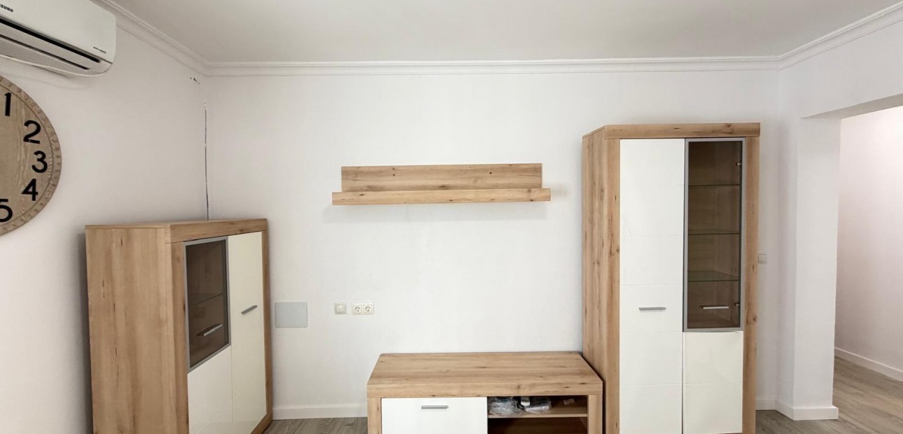 Herverkoop - Appartement / flat -
Torrevieja - Centro