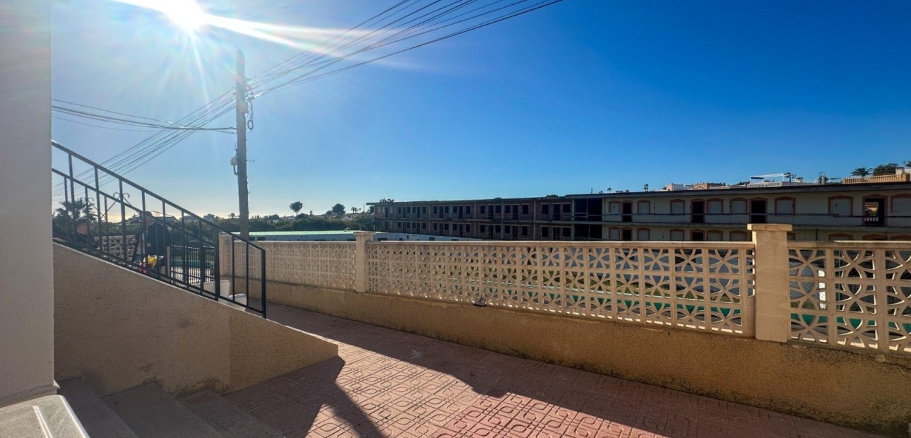 Herverkoop - Appartement / flat -
Orihuela Costa - Villamartin