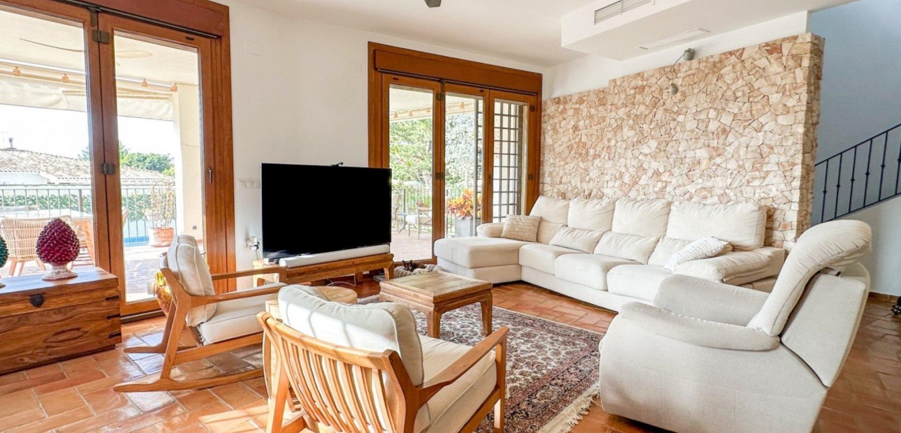 Herverkoop - Villa -
Orihuela Costa - Campoamor