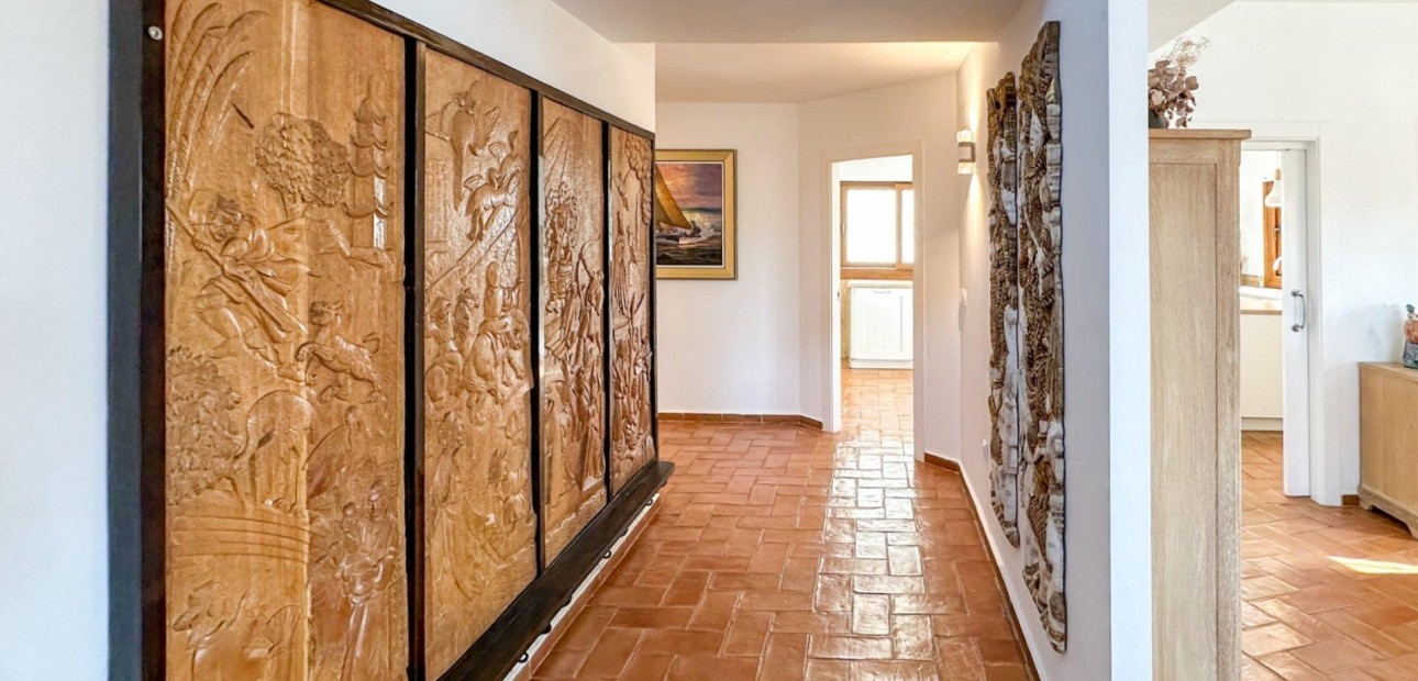 Herverkoop - Villa -
Orihuela Costa - Campoamor