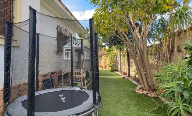 Herverkoop - Villa -
Orihuela Costa - Campoamor