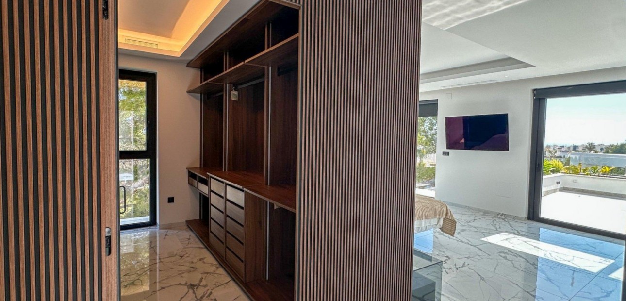 Herverkoop - Villa -
Orihuela Costa - Villamartín-Las Filipinas