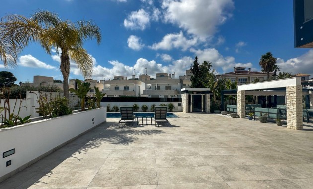 Herverkoop - Villa -
Orihuela Costa - Villamartín-Las Filipinas