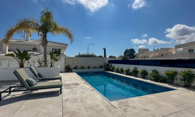 Herverkoop - Villa -
Orihuela Costa - Villamartín-Las Filipinas