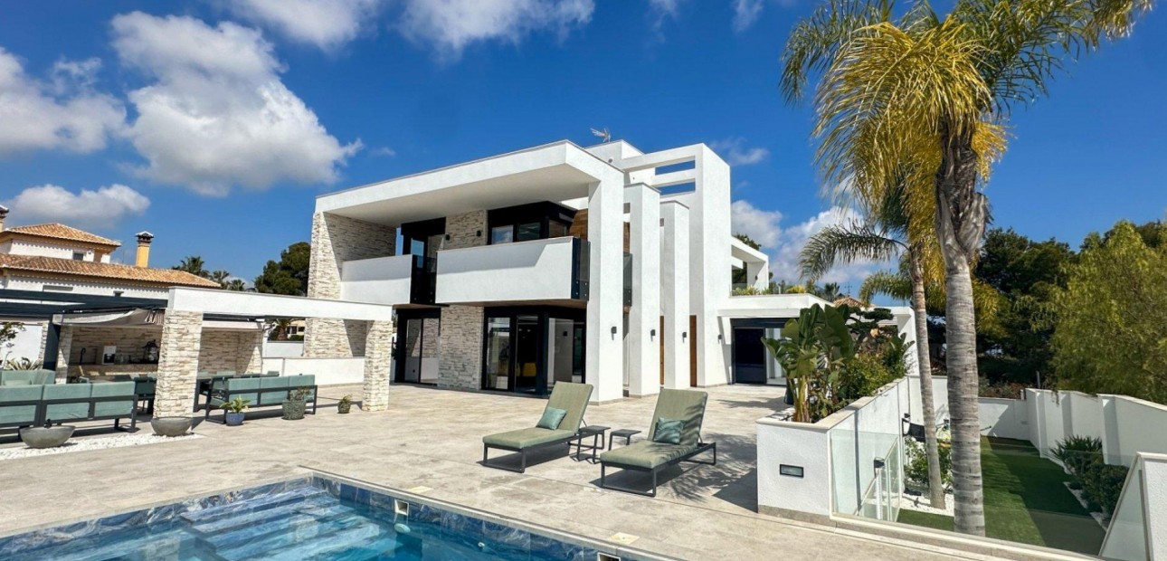 Herverkoop - Villa -
Orihuela Costa - Villamartín-Las Filipinas