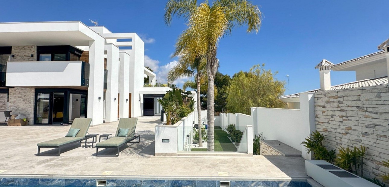 Herverkoop - Villa -
Orihuela Costa - Villamartín-Las Filipinas