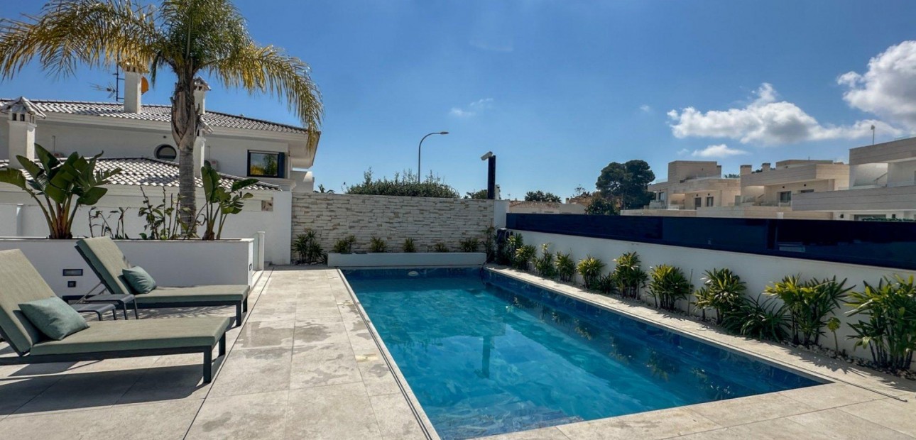 Herverkoop - Villa -
Orihuela Costa - Villamartín-Las Filipinas