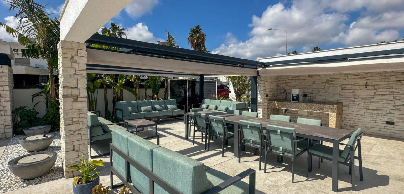 Herverkoop - Villa -
Orihuela Costa - Villamartín-Las Filipinas