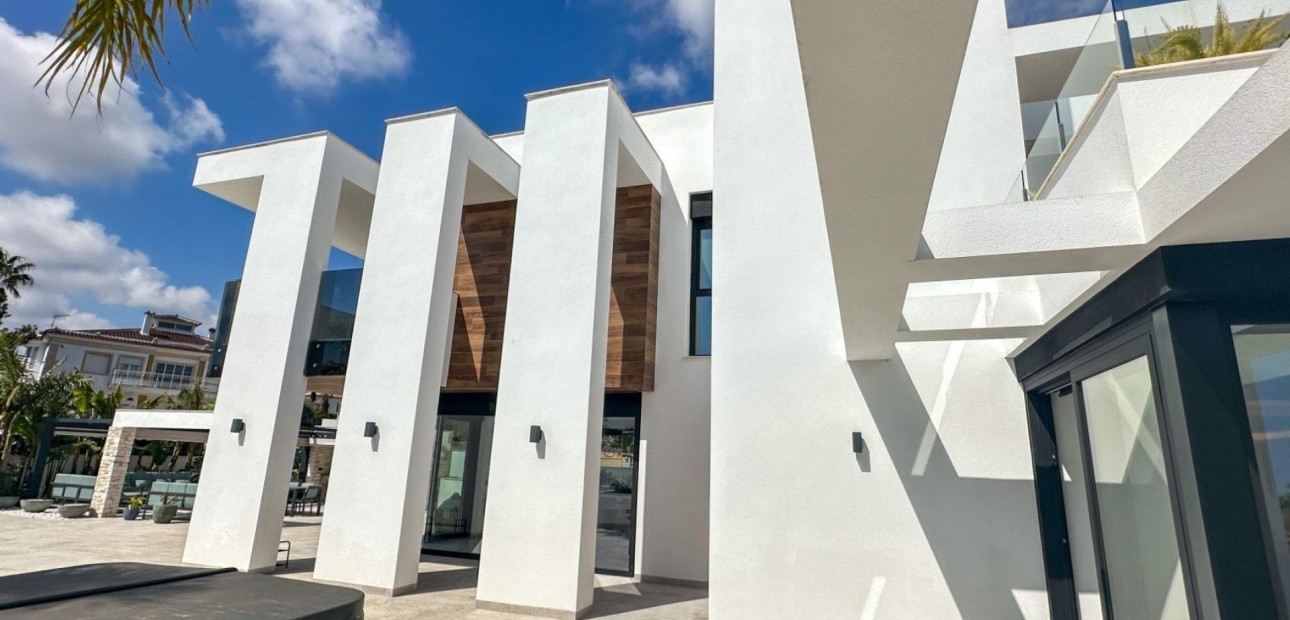 Herverkoop - Villa -
Orihuela Costa - Villamartín-Las Filipinas