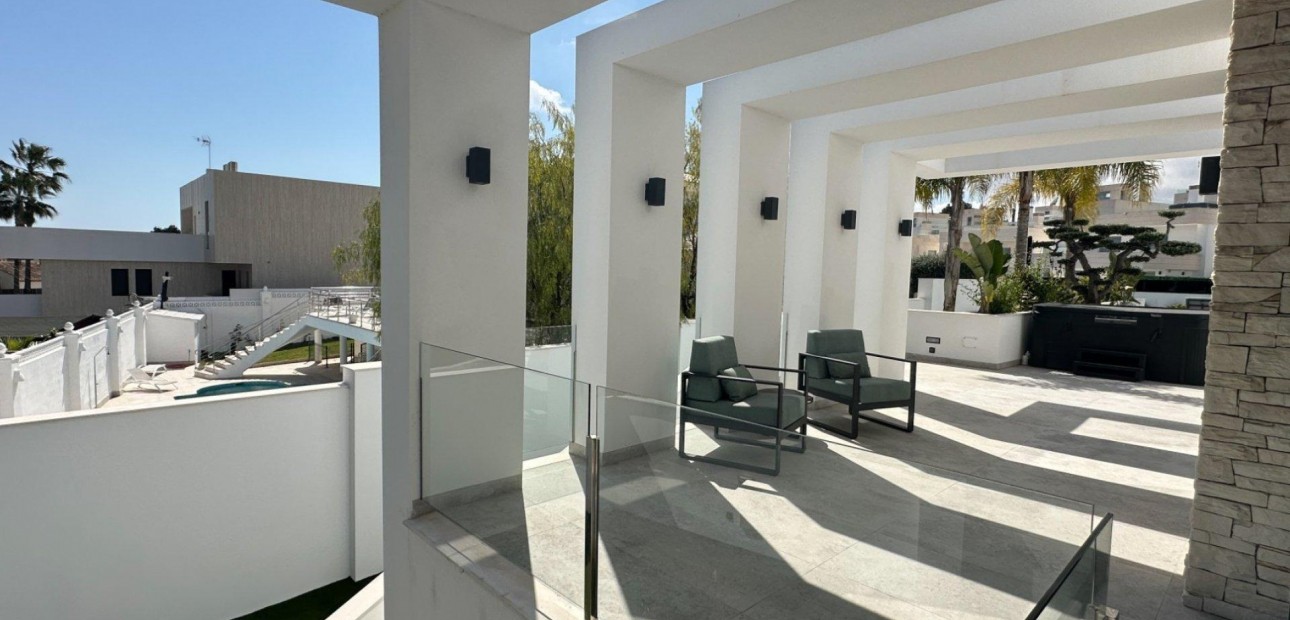 Herverkoop - Villa -
Orihuela Costa - Villamartín-Las Filipinas