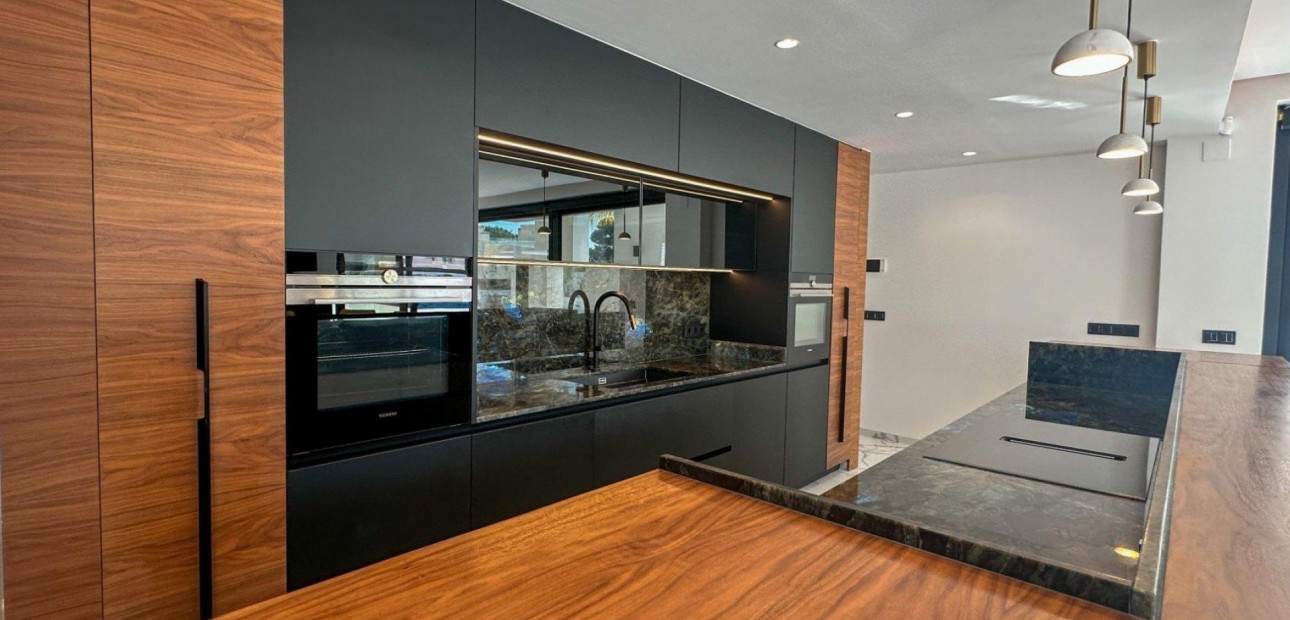 Herverkoop - Villa -
Orihuela Costa - Villamartín-Las Filipinas