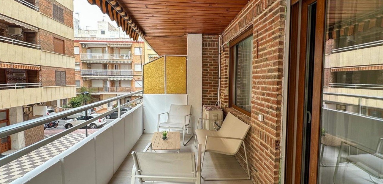 Herverkoop - Appartement / flat -
Torrevieja - Playa de los Naufragos