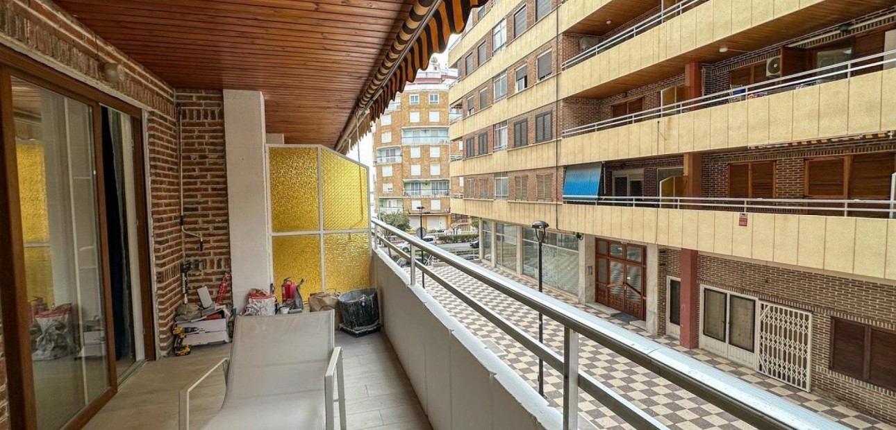 Herverkoop - Appartement / flat -
Torrevieja - Playa de los Naufragos