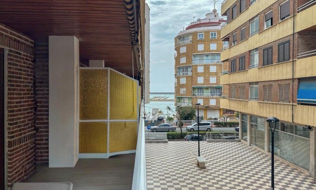 Herverkoop - Appartement / flat -
Torrevieja - Playa de los Naufragos