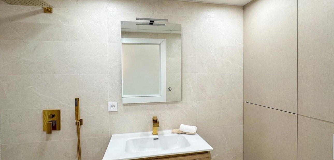 Herverkoop - Appartement / flat -
Torrevieja - Playa de los Naufragos