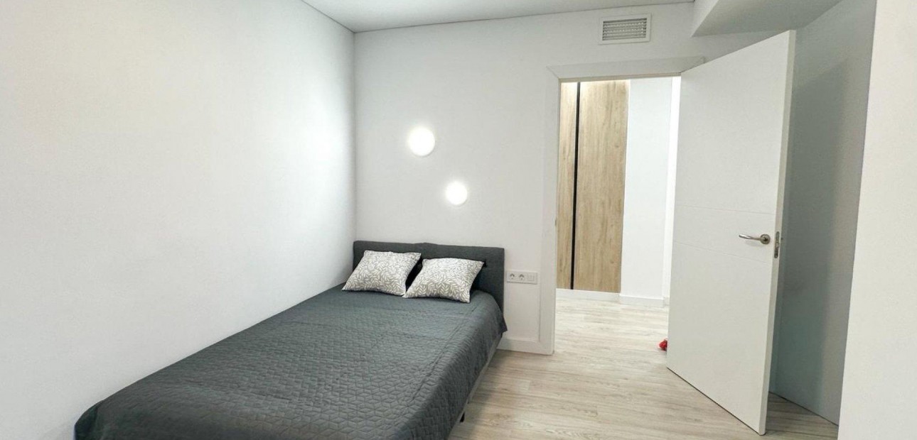 Herverkoop - Appartement / flat -
Torrevieja - Playa de los Naufragos