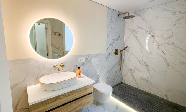 Herverkoop - Appartement / flat -
Torrevieja - Playa de los Naufragos