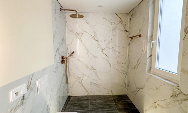 Herverkoop - Appartement / flat -
Torrevieja - Playa de los Naufragos