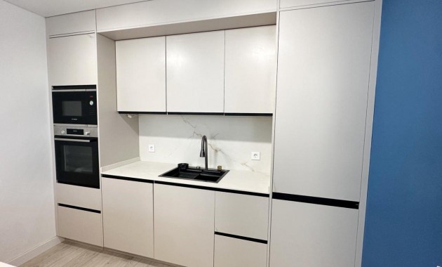 Herverkoop - Appartement / flat -
Torrevieja - Playa de los Naufragos