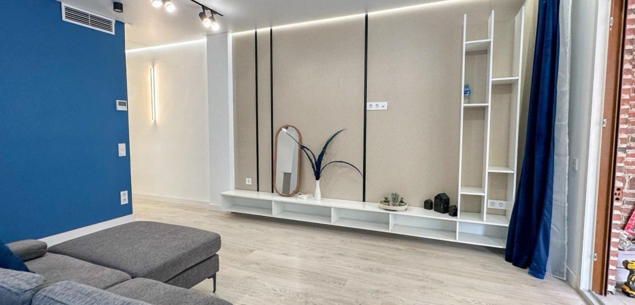 Herverkoop - Appartement / flat -
Torrevieja - Playa de los Naufragos