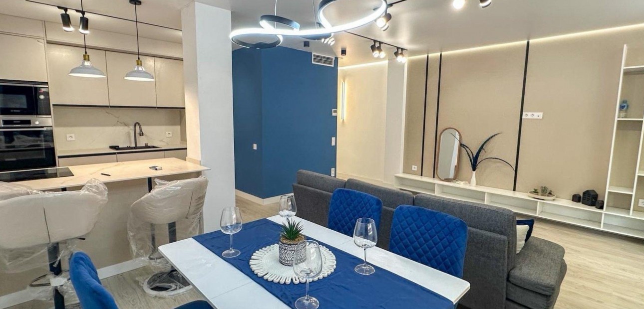 Herverkoop - Appartement / flat -
Torrevieja - Playa de los Naufragos