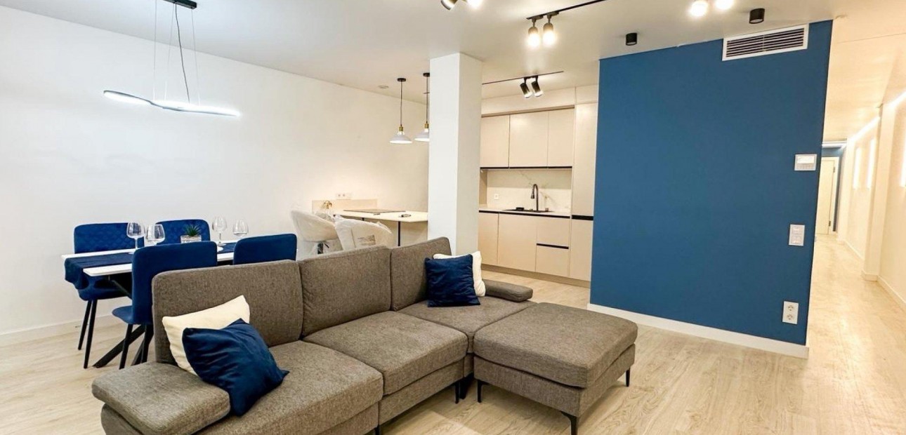 Herverkoop - Appartement / flat -
Torrevieja - Playa de los Naufragos