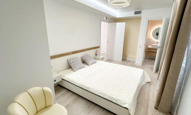 Herverkoop - Appartement / flat -
Torrevieja - Playa de los Naufragos