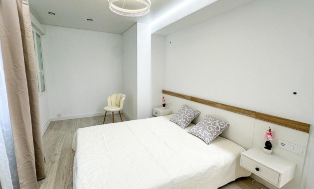 Herverkoop - Appartement / flat -
Torrevieja - Playa de los Naufragos