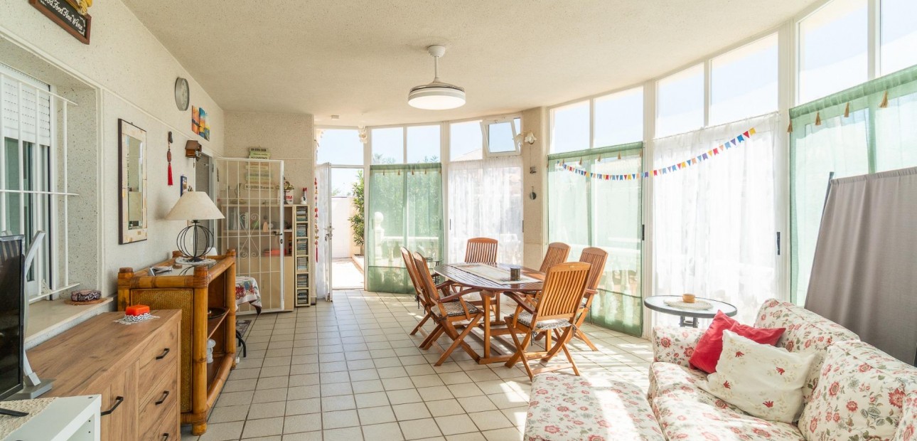 Herverkoop - Villa -
Orihuela Costa - La Zenia