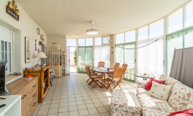 Herverkoop - Villa -
Orihuela Costa - La Zenia