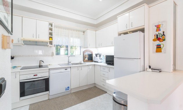 Herverkoop - Villa -
Orihuela Costa - La Zenia